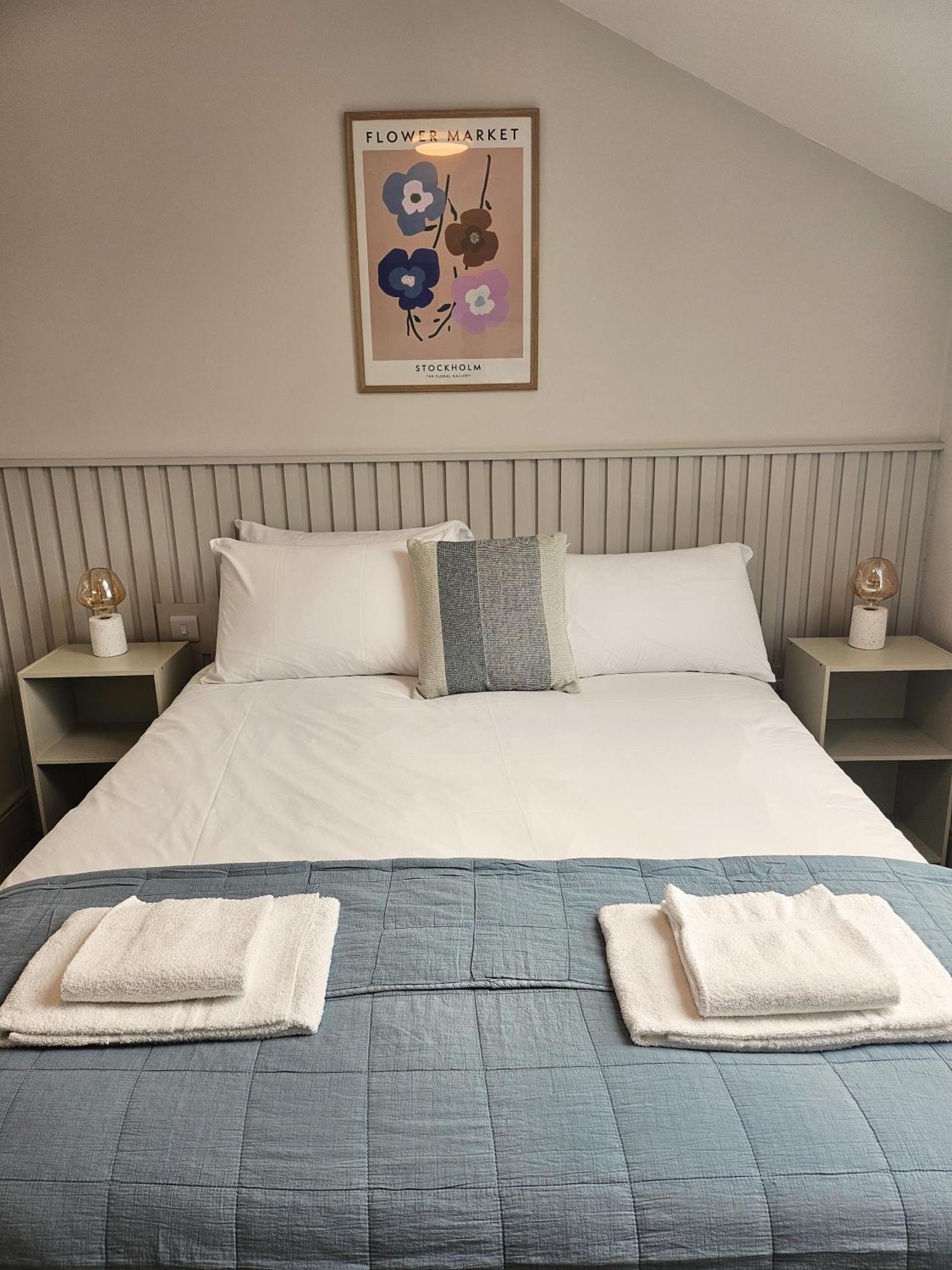 Tatlers Guest House 罗斯康芒 外观 照片