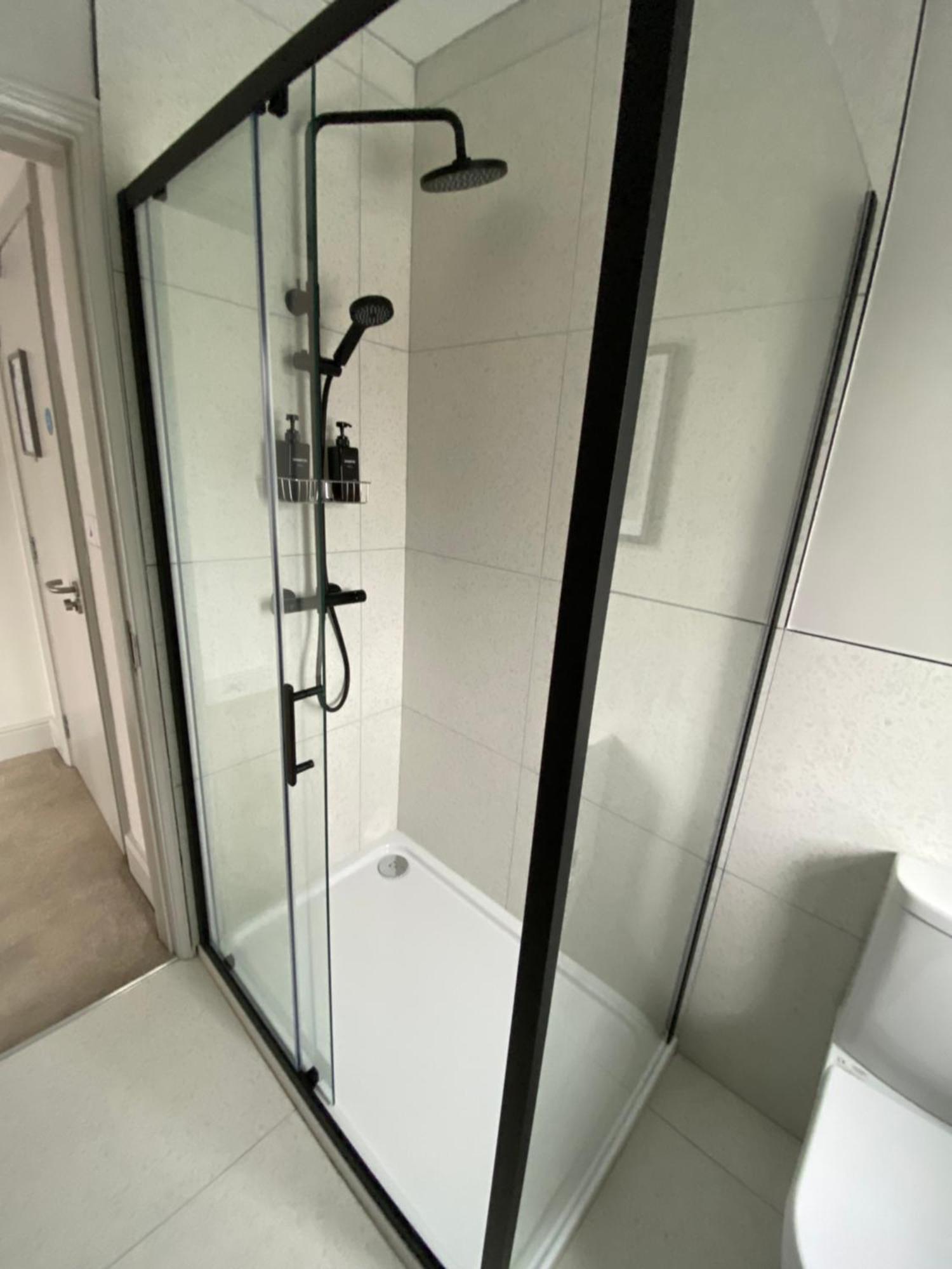Tatlers Guest House 罗斯康芒 外观 照片