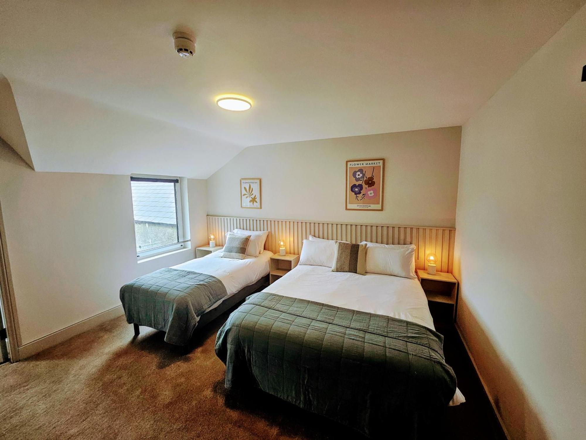Tatlers Guest House 罗斯康芒 外观 照片