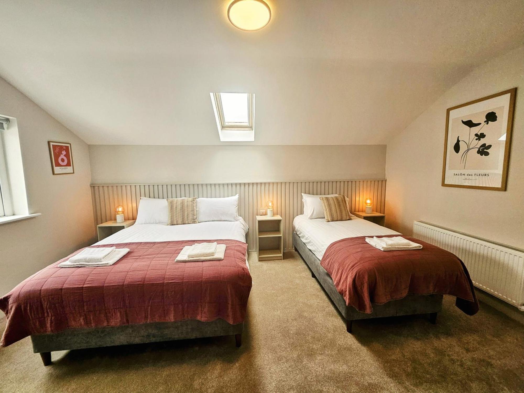 Tatlers Guest House 罗斯康芒 外观 照片